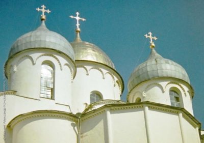 Сколько куполов первоначально имел Софийский собор в Киеве
