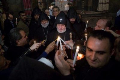 Кому подчиняется армянская церковь