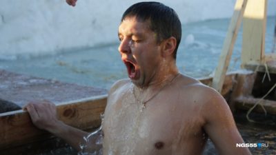 Зачем купаться в проруби на Крещение